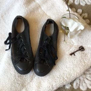 Black converse all stars